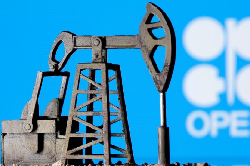 Giá dầu tăng sau khi OPEC+ gia hạn thời gian cắt giảm sản lượng
